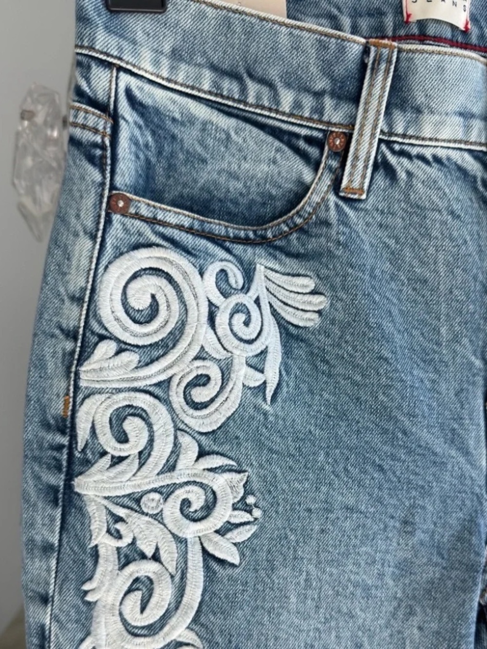 Alice + Olivia Beautiful Embroidered Cropped Bell Jean - Picture 8 of 8